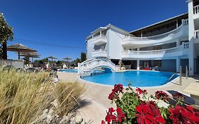 Vrachos Beach Hotel